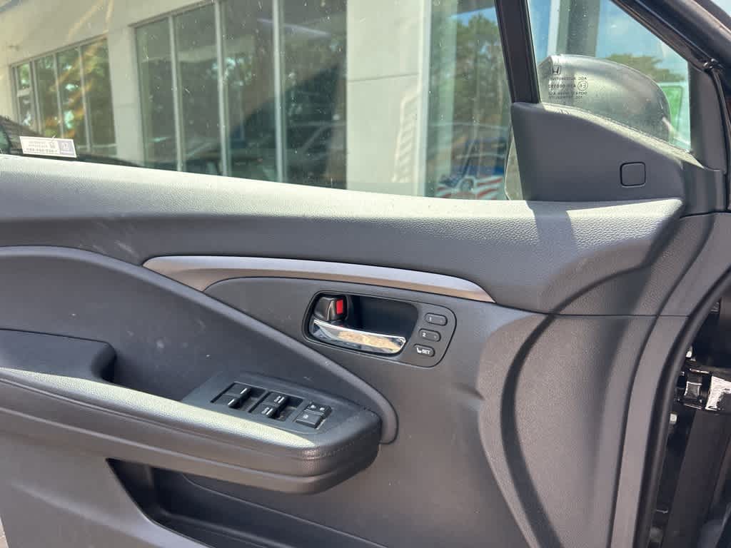 Thumbnail: 2022 Honda Pilot - 25