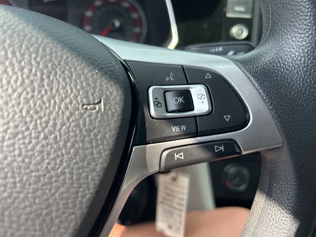 Thumbnail: 2019 Volkswagen Jetta - 18