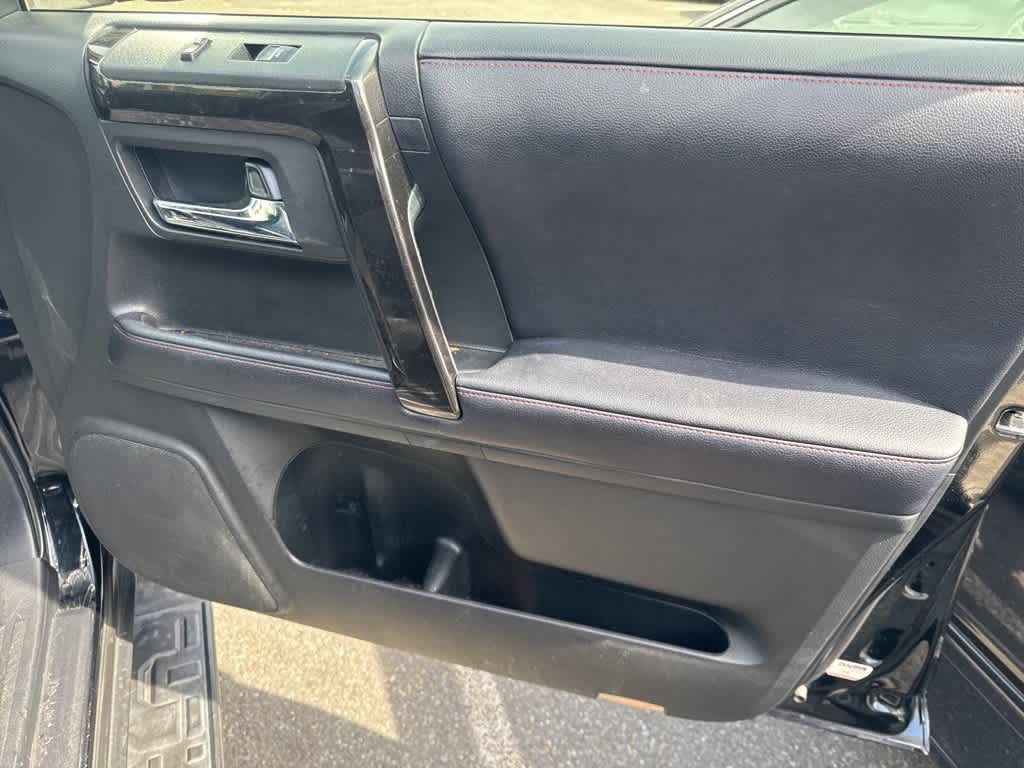 Thumbnail: 2019 Toyota 4Runner - 16