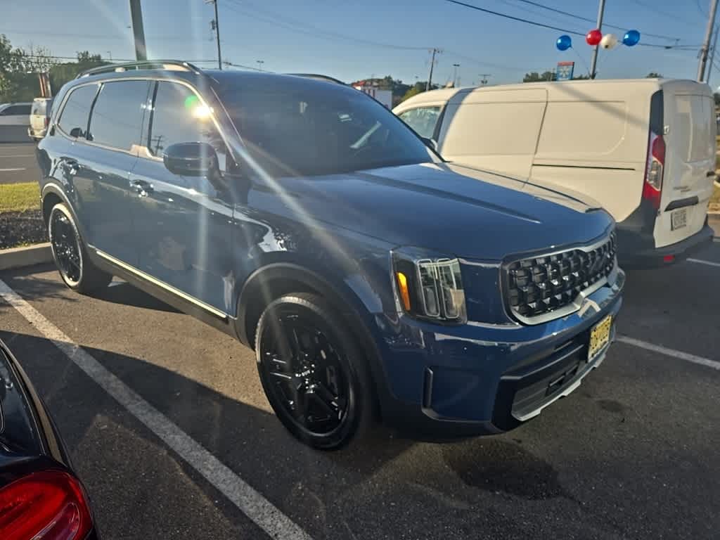 Thumbnail: 2023 Kia Telluride - 3