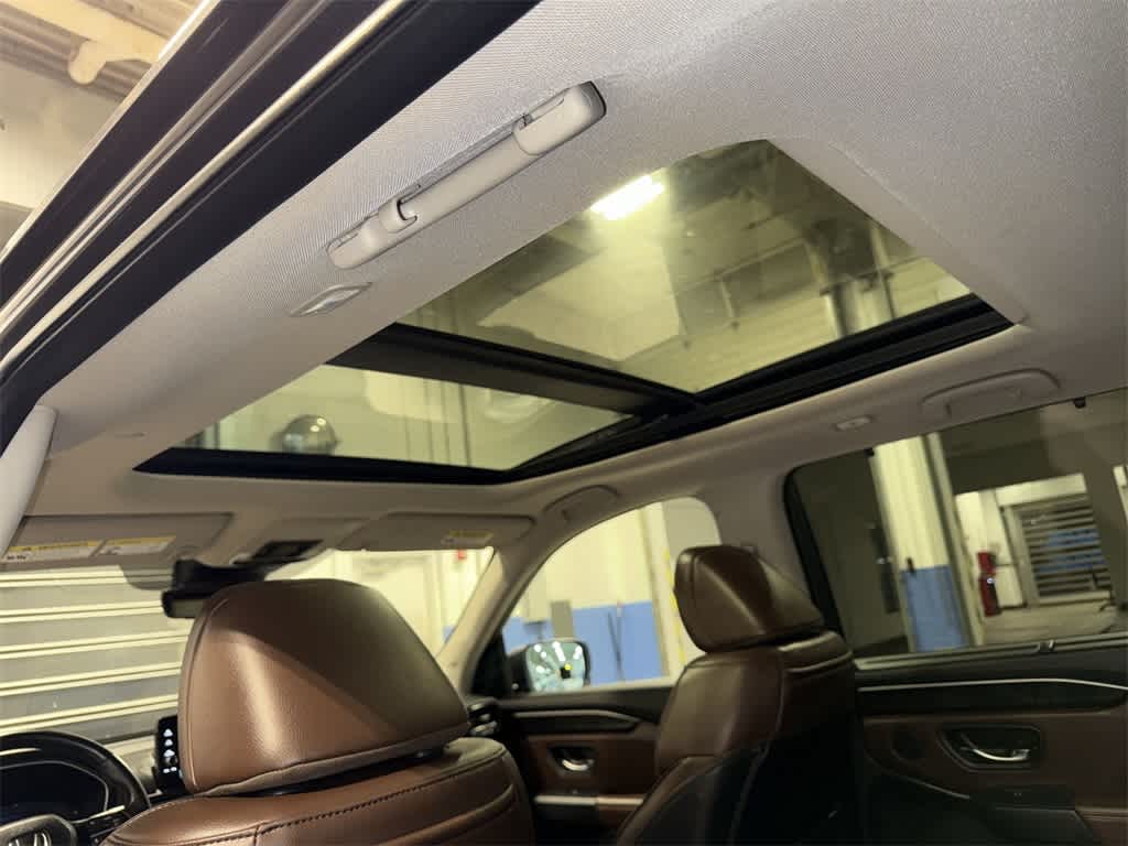 Thumbnail: 2023 Honda Pilot - 26