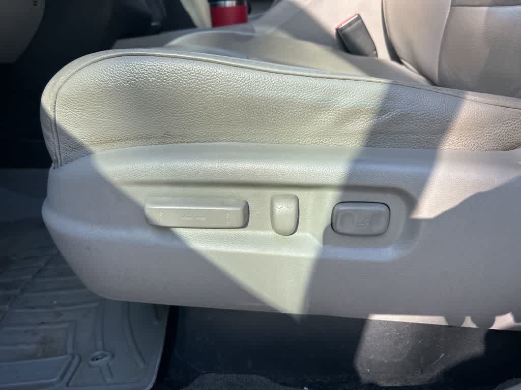 Thumbnail: 2012 Honda Pilot - 18