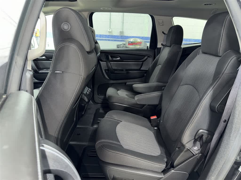 2015 Chevrolet Traverse LT 17