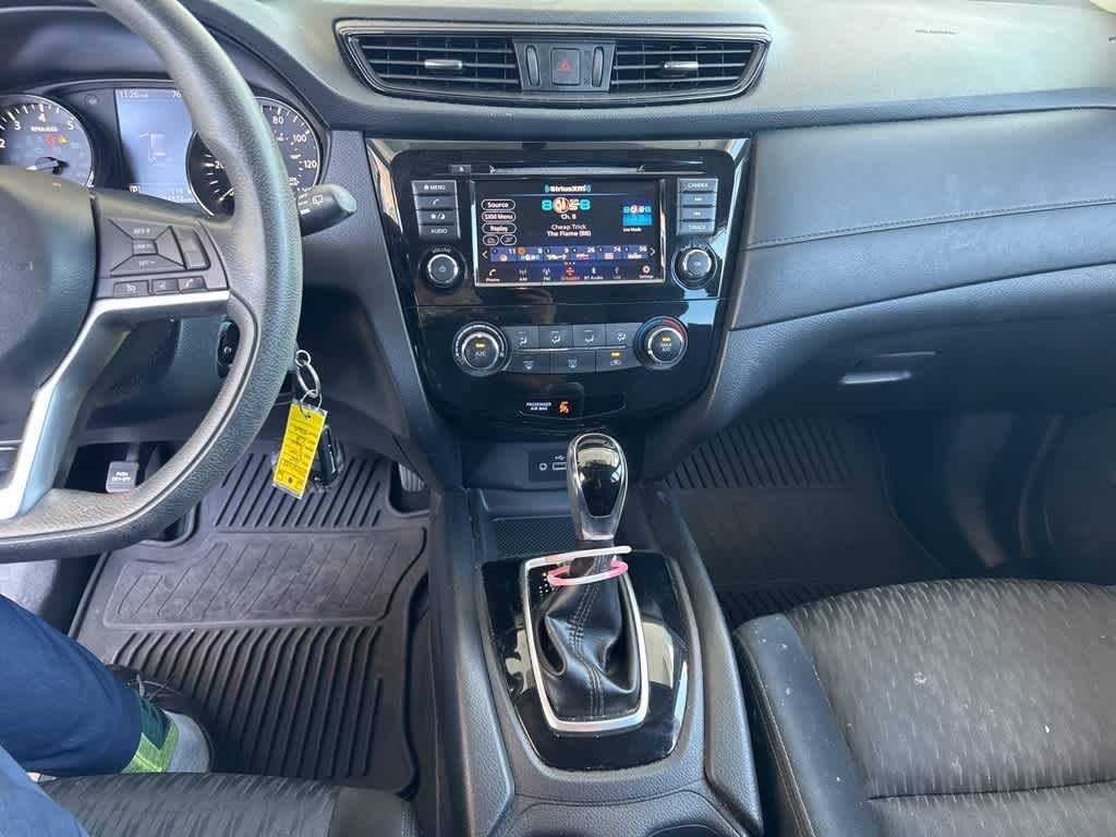 Thumbnail: 2018 Nissan Rogue - 12