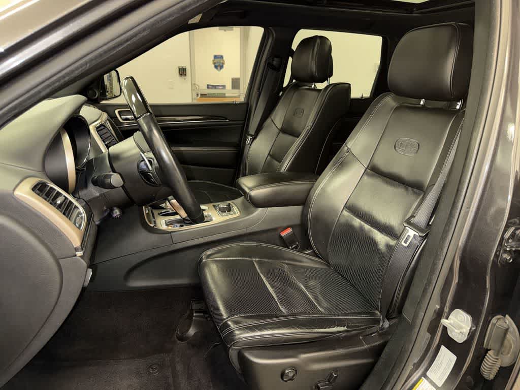 Thumbnail: 2016 Jeep Grand Cherokee - 15
