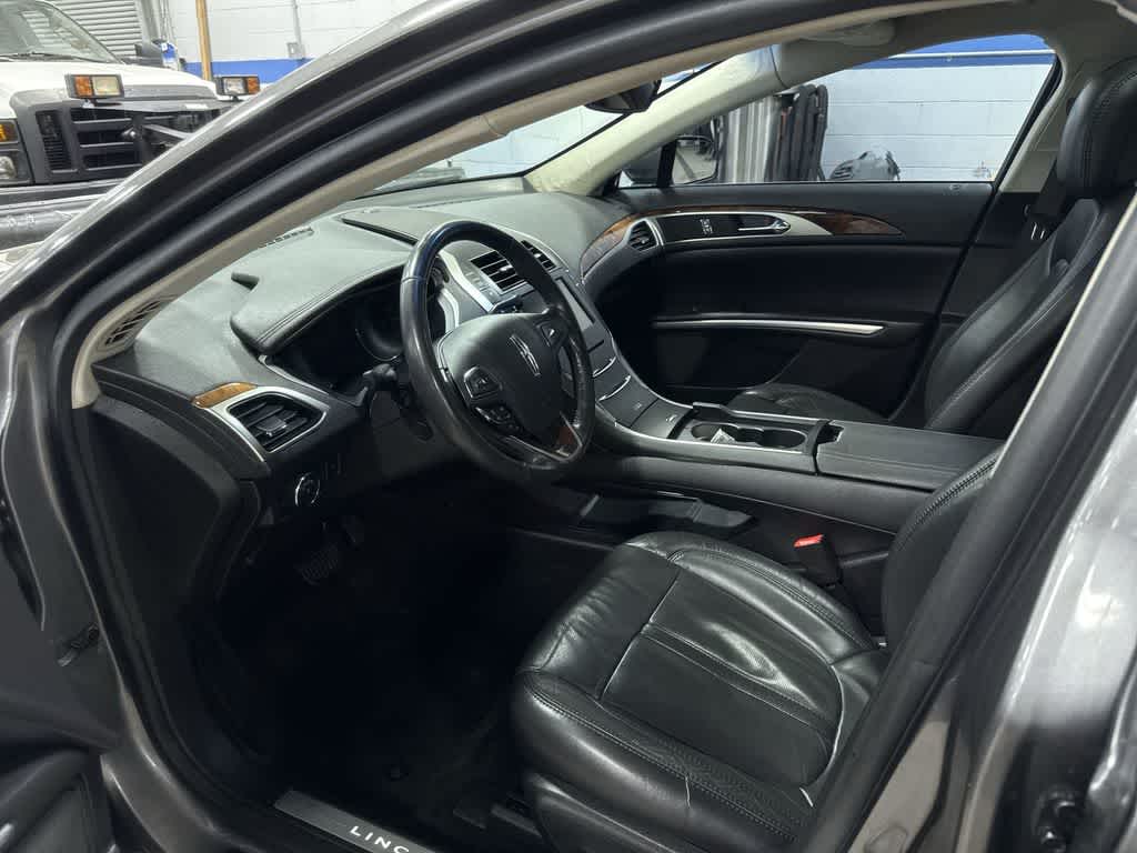 Thumbnail: 2014 Lincoln MKZ - 29