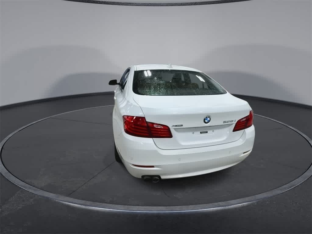 Thumbnail: 2016 BMW 5 Series - 7