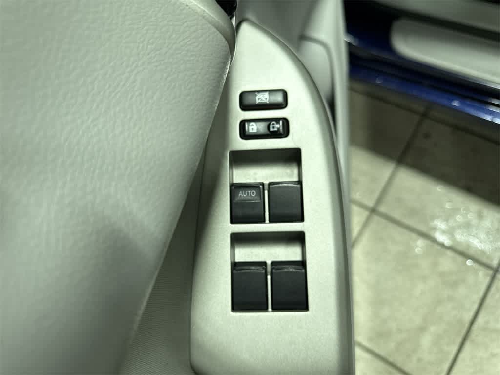 Thumbnail: 2012 Toyota Corolla - 22
