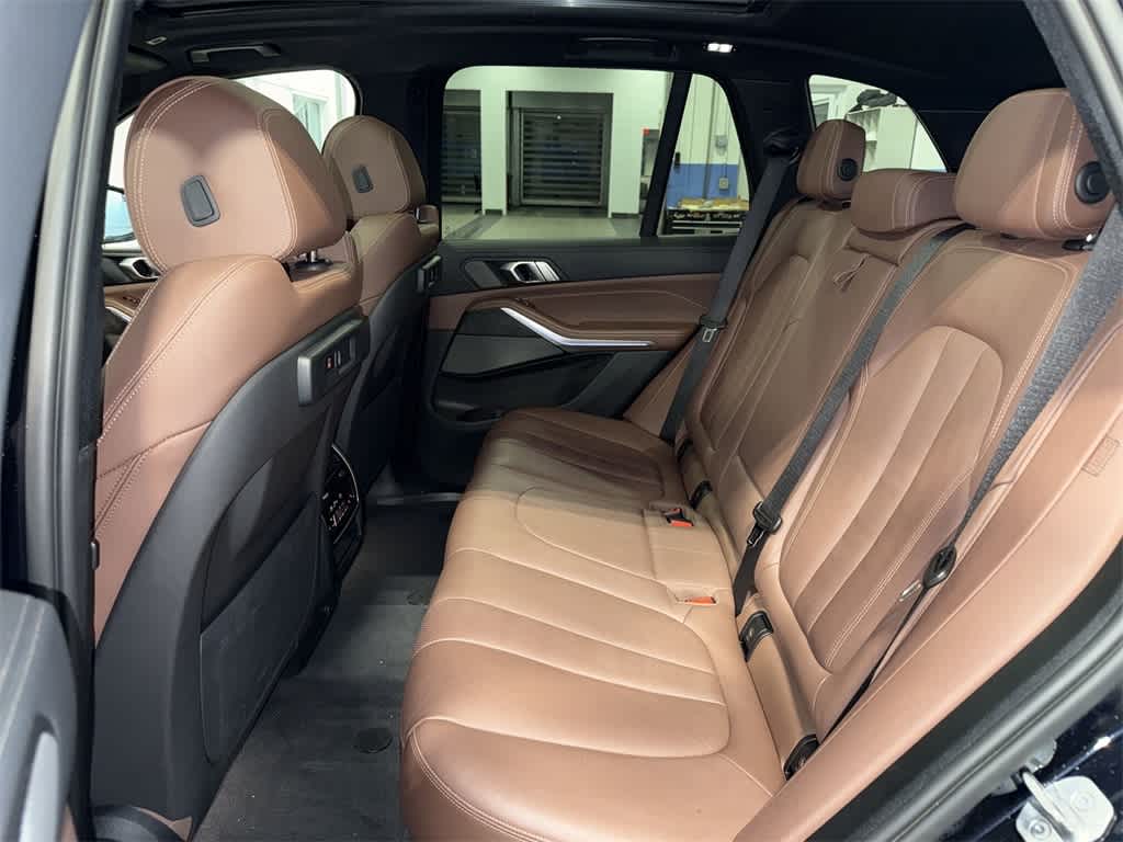 Thumbnail: 2022 BMW X5 - 17