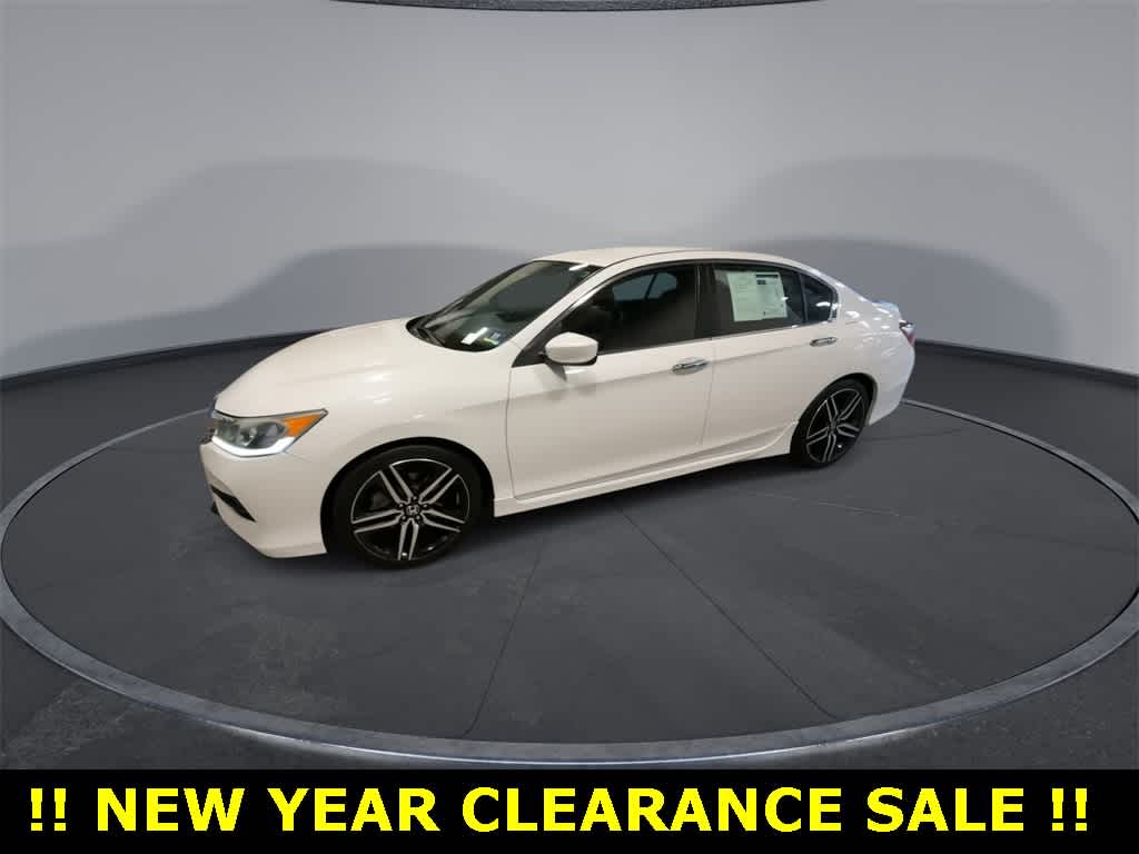 Thumbnail: 2017 Honda Accord - 4