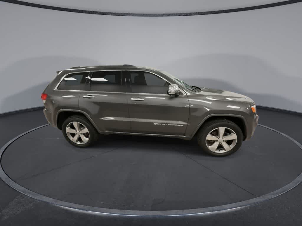 Thumbnail: 2016 Jeep Grand Cherokee - 9
