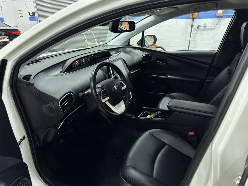 Thumbnail: 2018 Toyota Prius Prime - 29