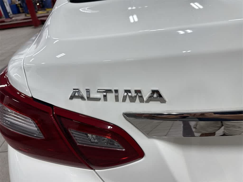 Thumbnail: 2018 Nissan Altima - 24