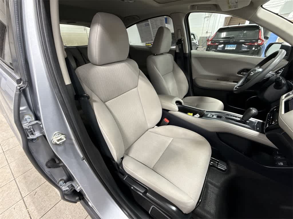 Thumbnail: 2018 Honda HR-V - 16