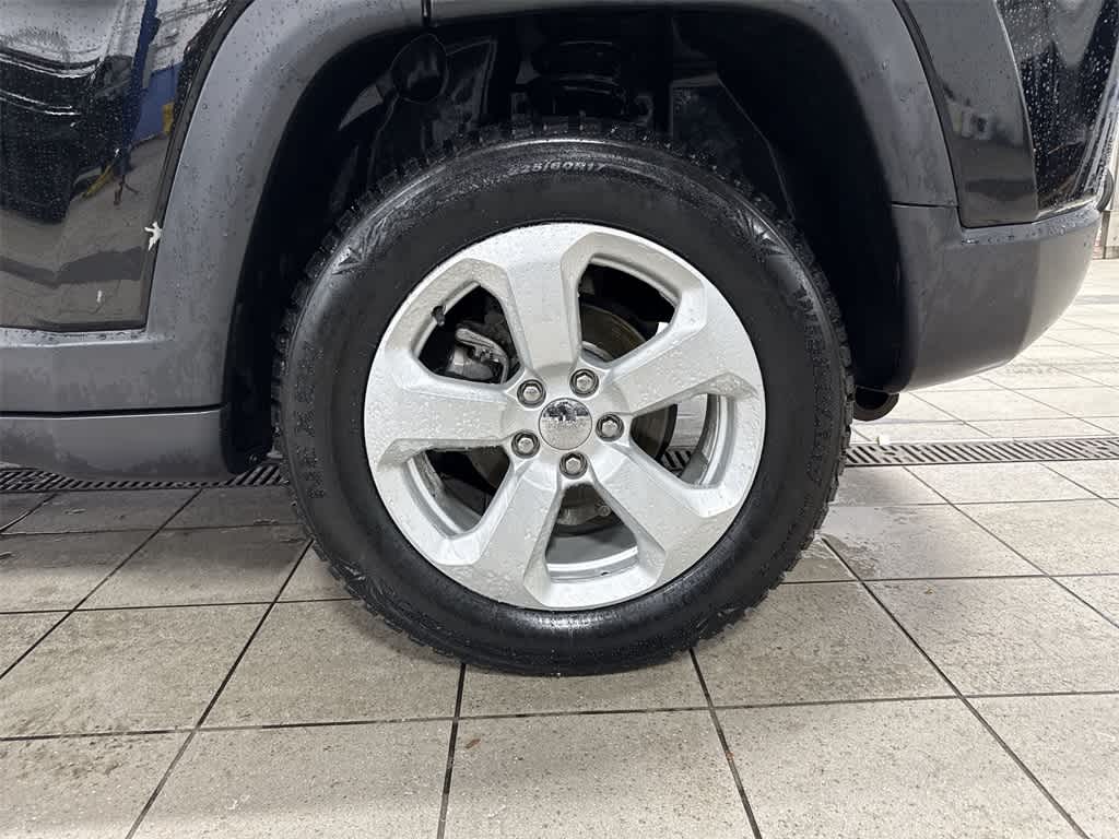 Thumbnail: 2020 Jeep Compass - 10