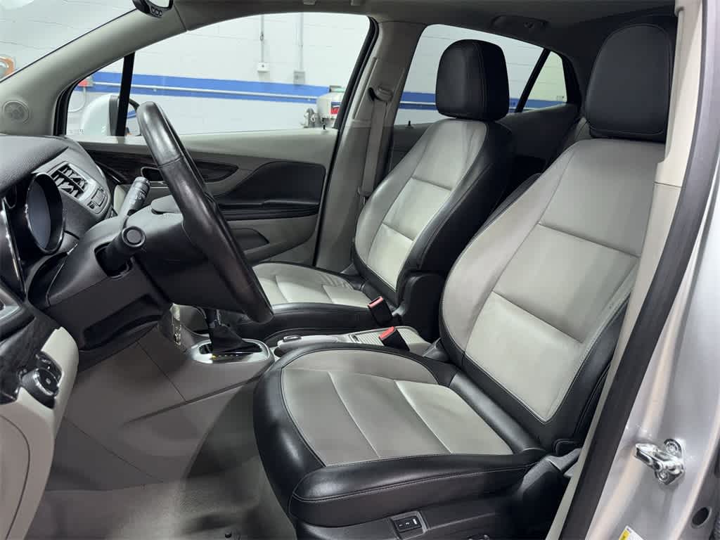 Thumbnail: 2016 Buick Encore - 15