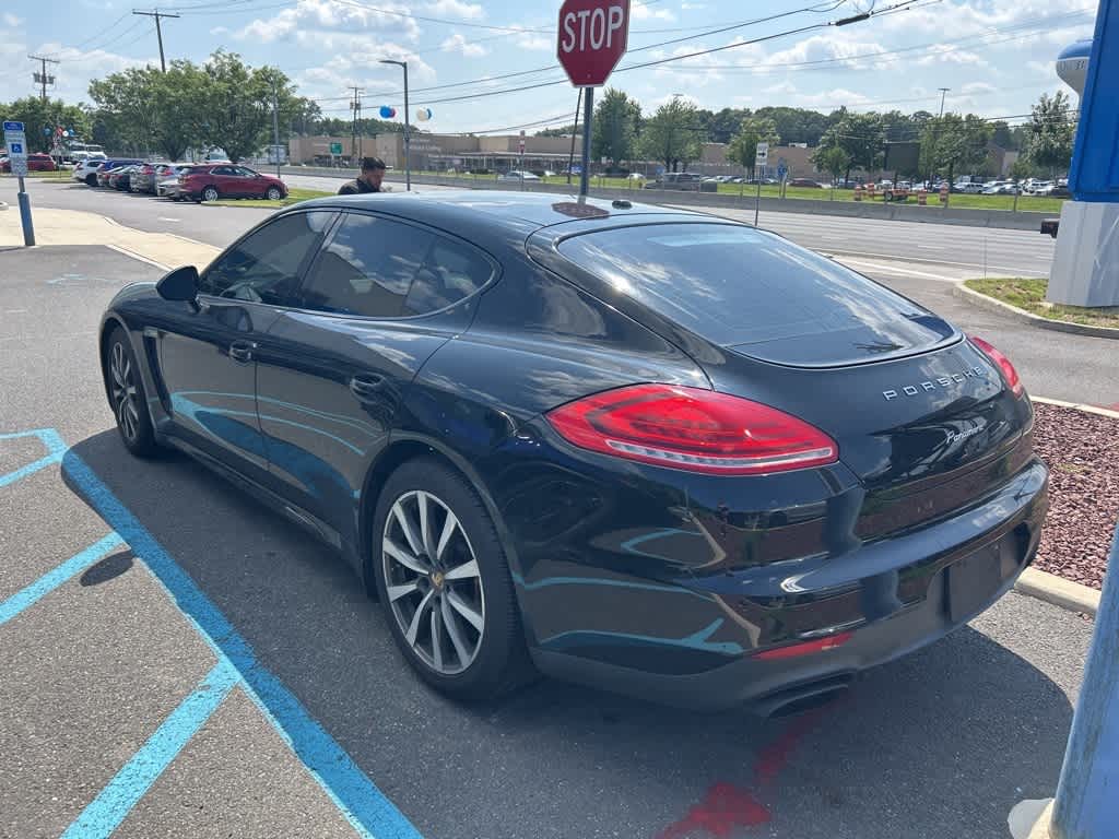 Thumbnail: 2016 Porsche Panamera - 9