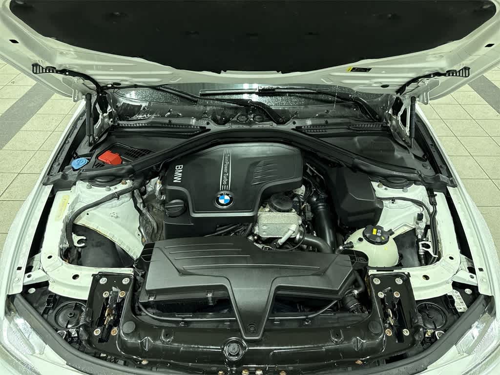 Thumbnail: 2017 BMW 3 Series - 12