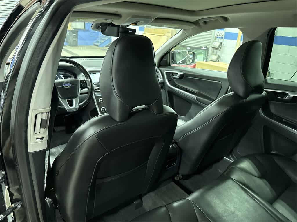 Thumbnail: 2015 Volvo XC60 - 29