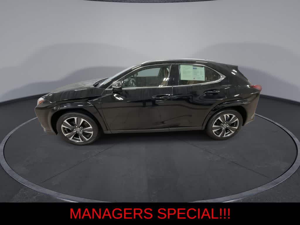 Thumbnail: 2024 Lexus UX - 5