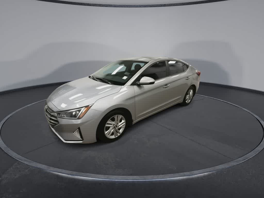 Thumbnail: 2020 Hyundai Elantra - 4
