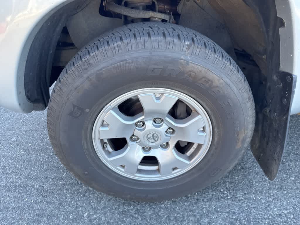 Thumbnail: 2011 Toyota Tacoma - 20