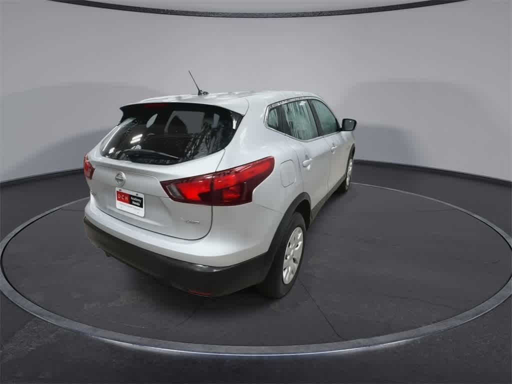 Thumbnail: 2018 Nissan Rogue Sport - 8