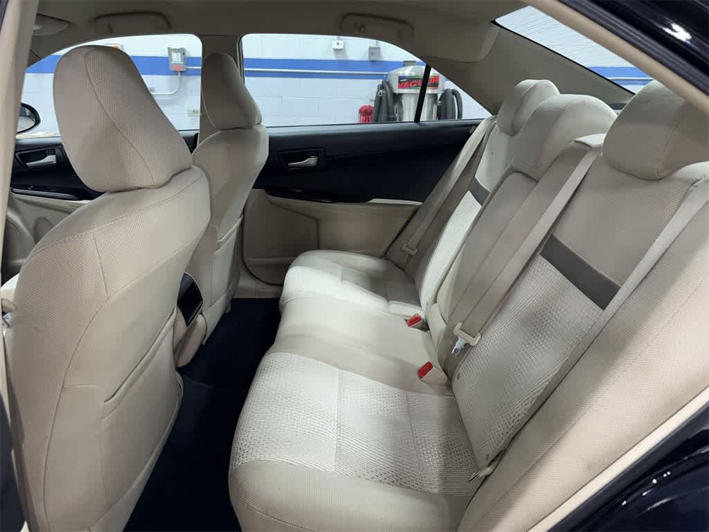 Thumbnail: 2014 Toyota Camry - 17