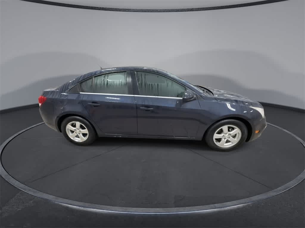 Thumbnail: 2016 Chevrolet Cruze - 9