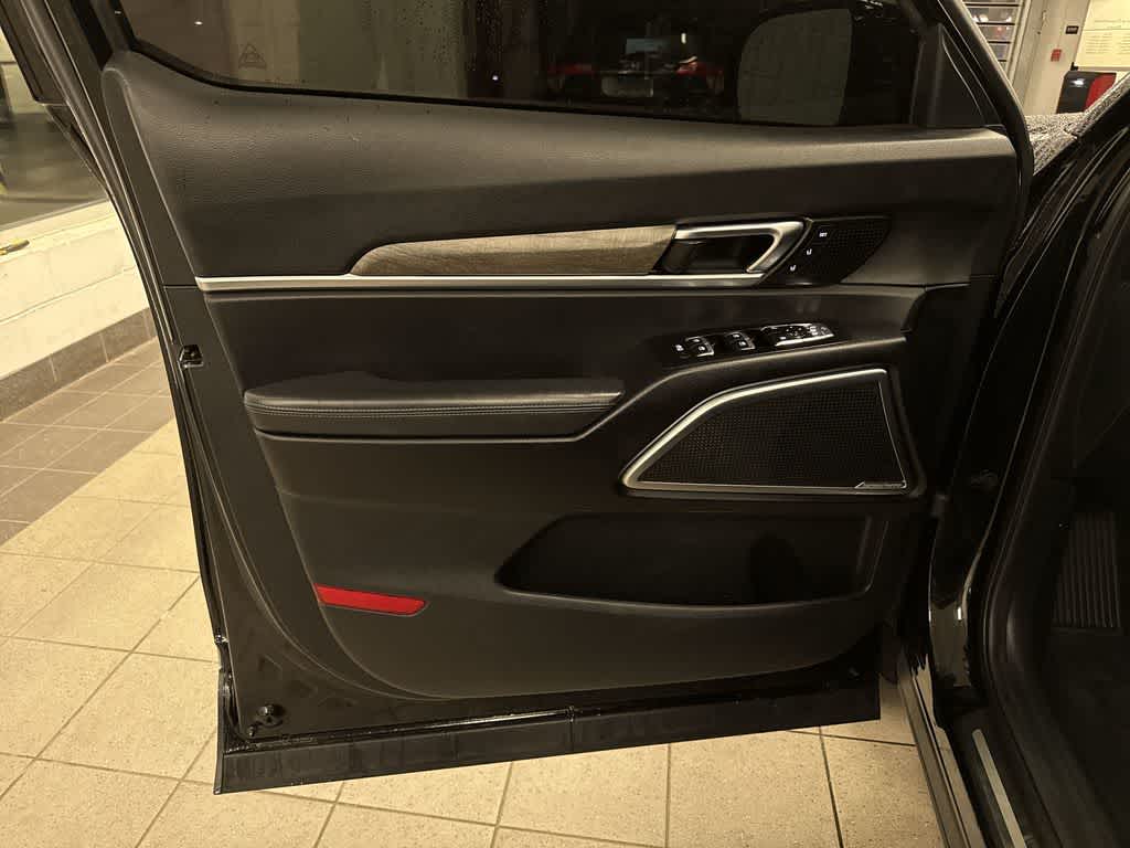 Thumbnail: 2020 Kia Telluride - 32