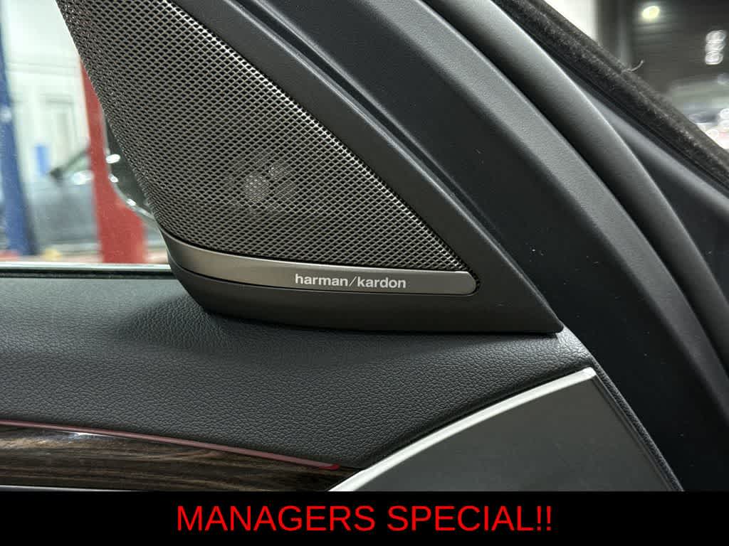 Thumbnail: 2023 BMW 5 Series - 32