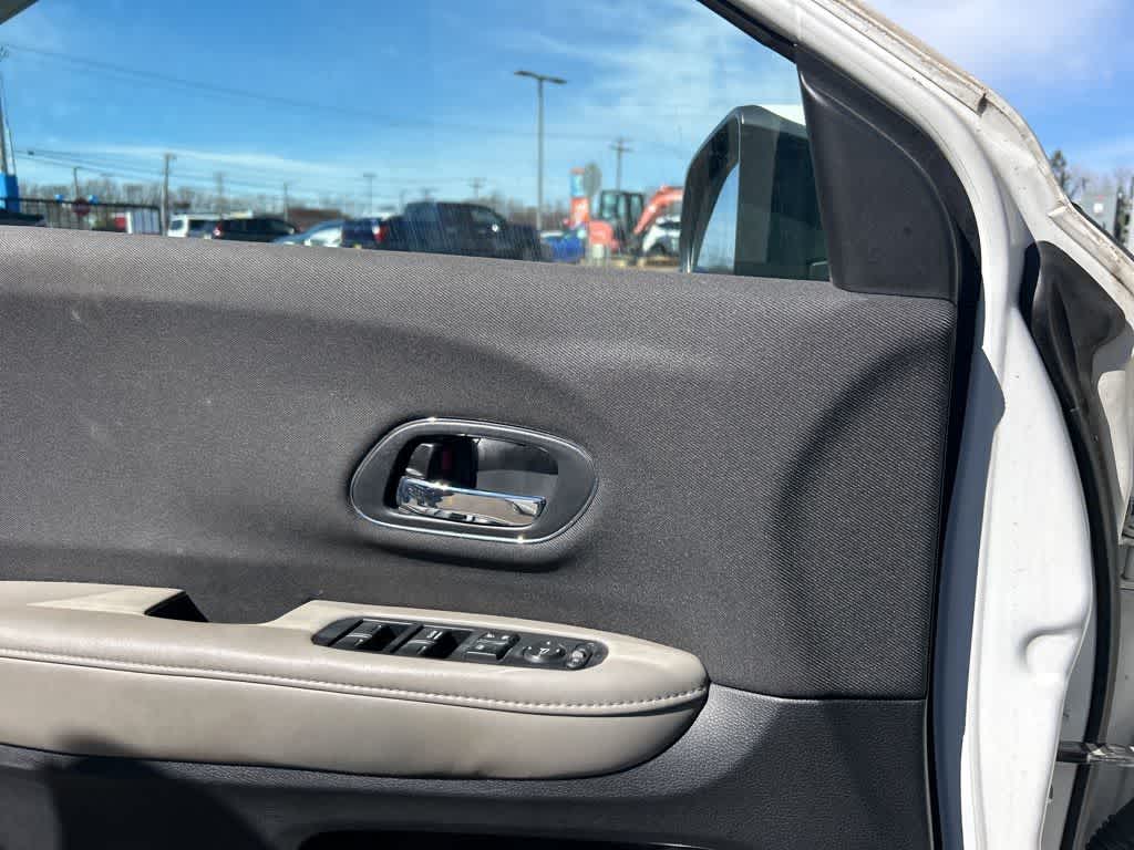 Thumbnail: 2019 Honda HR-V - 25