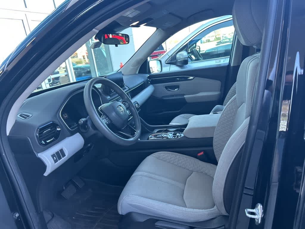 Thumbnail: 2023 Honda Pilot - 9