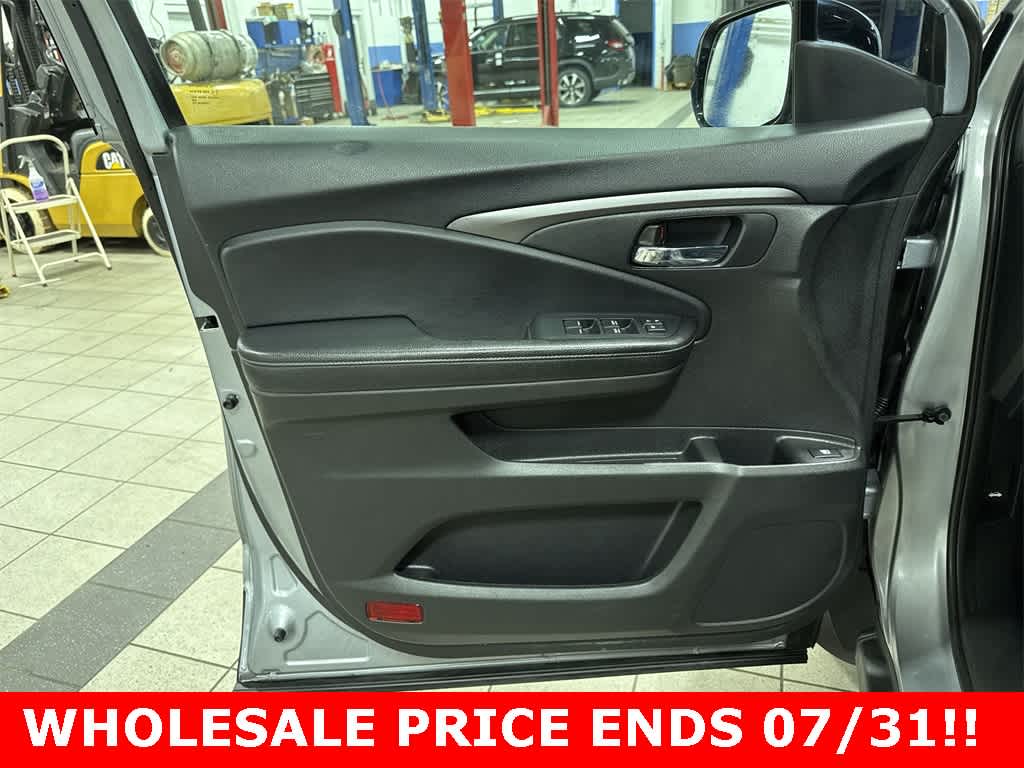 Thumbnail: 2019 Honda Ridgeline - 30
