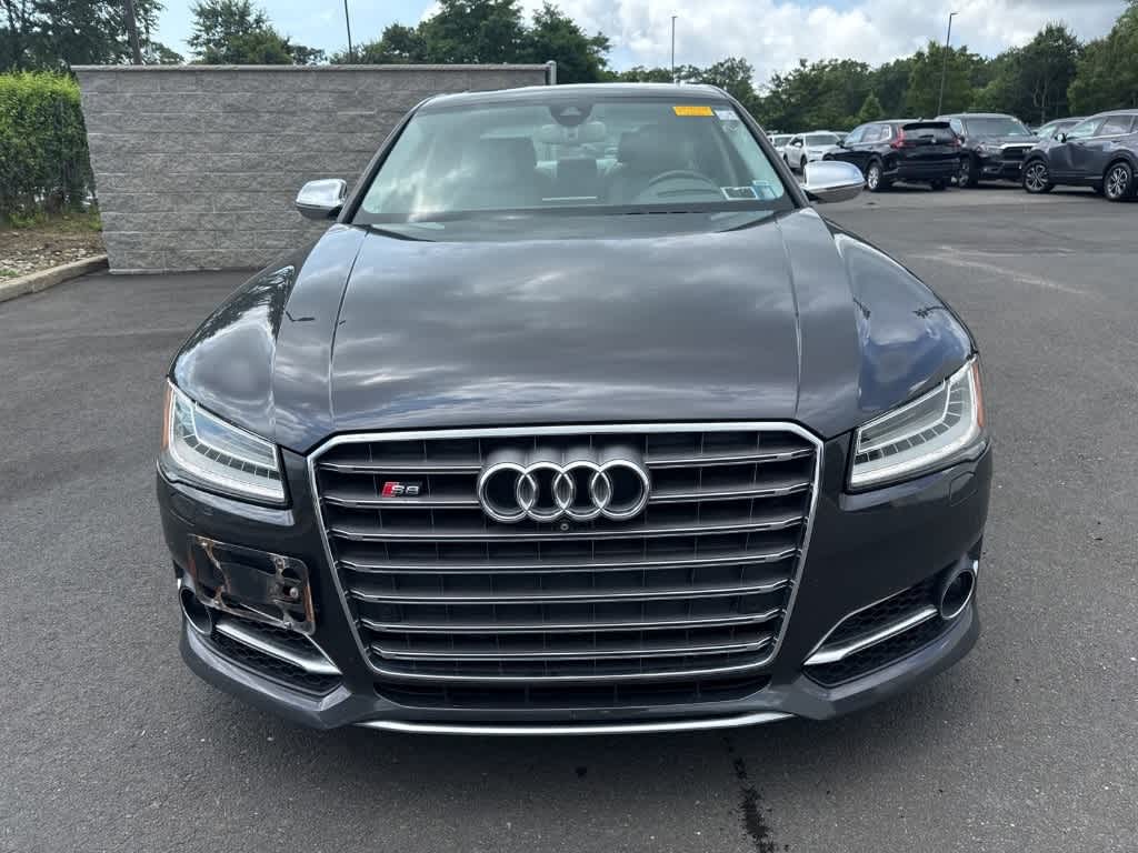 Thumbnail: 2015 Audi S8 - 8