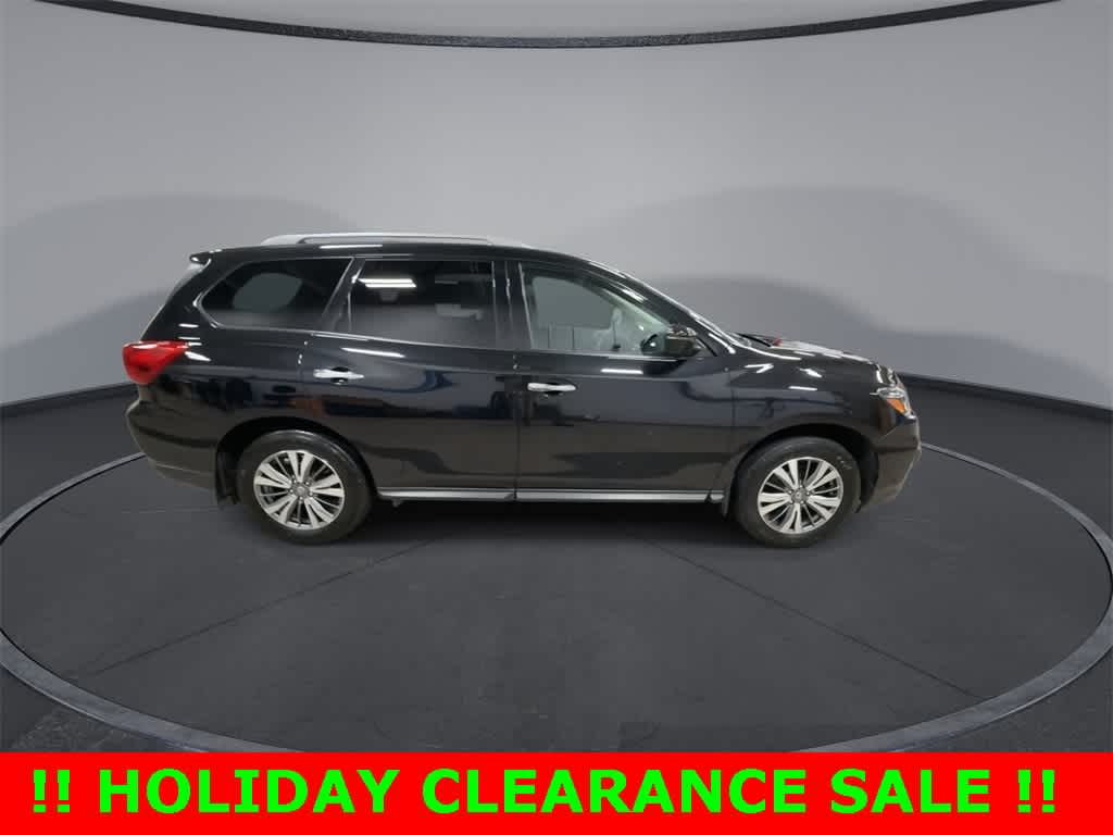 Thumbnail: 2019 Nissan Pathfinder - 9