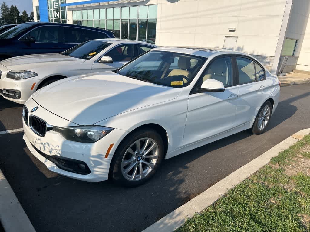 2017 BMW 3 Series 320i xDrive Hero Image