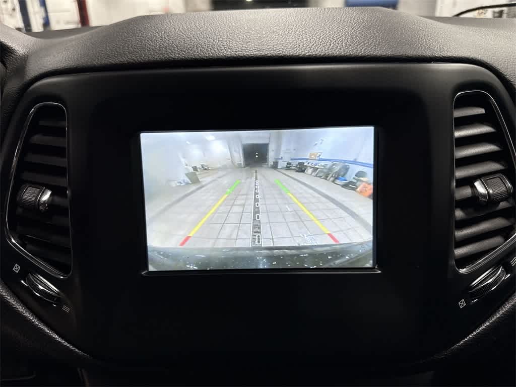 Thumbnail: 2020 Jeep Compass - 24