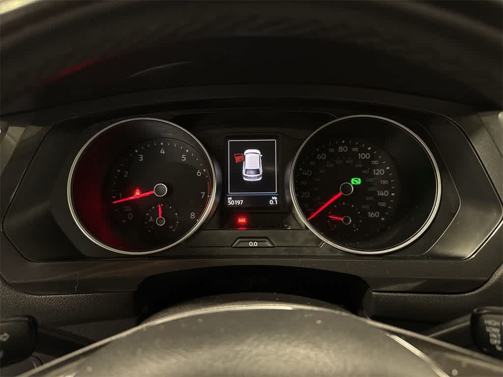 Thumbnail: 2018 Volkswagen Tiguan - 31