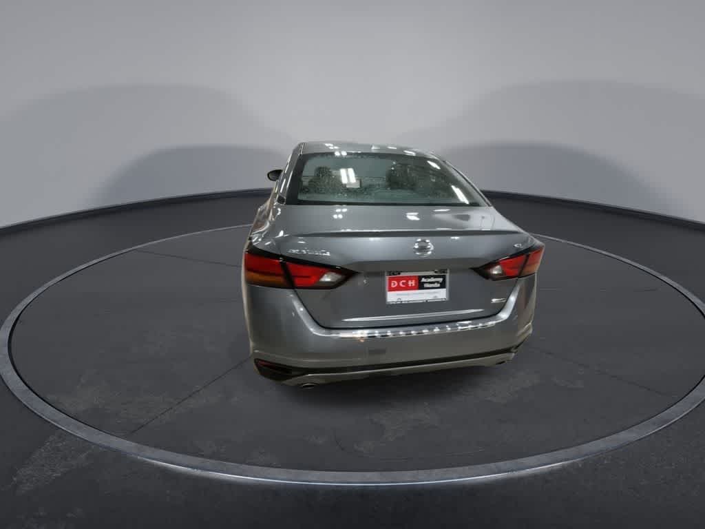 Thumbnail: 2021 Nissan Altima - 7