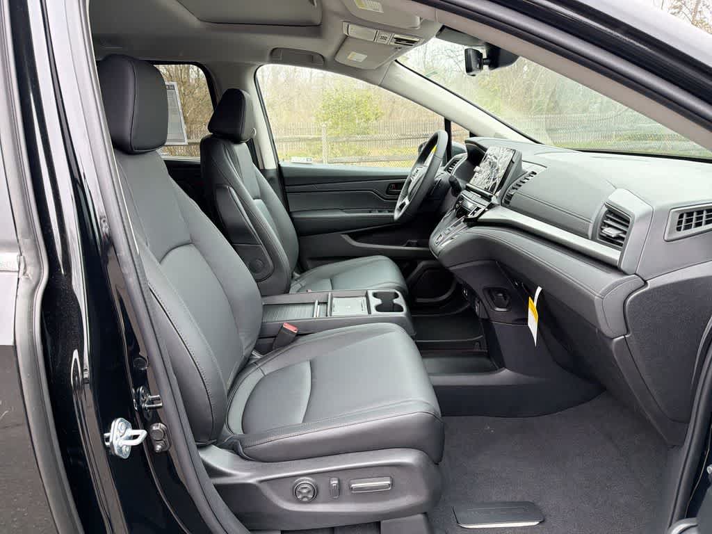 Thumbnail: 2026 Honda Odyssey - 15