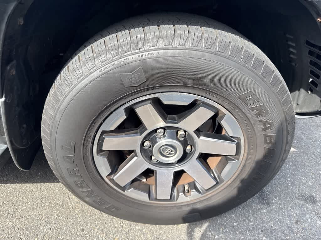 Thumbnail: 2019 Toyota 4Runner - 26