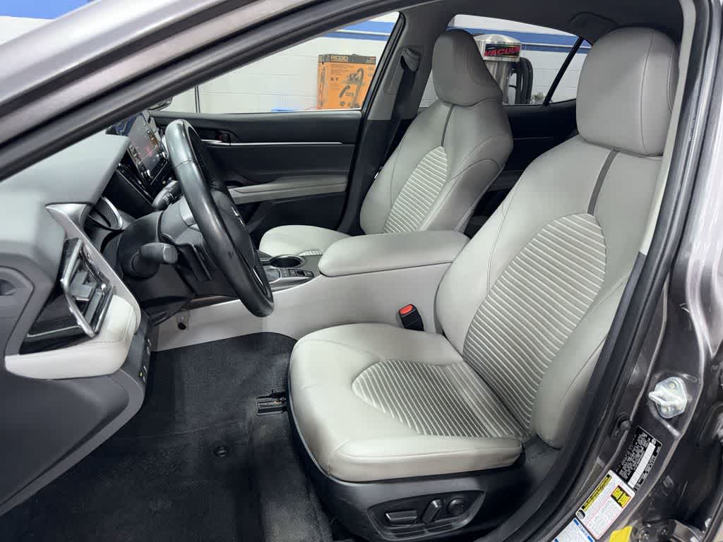 Thumbnail: 2023 Toyota Camry - 14