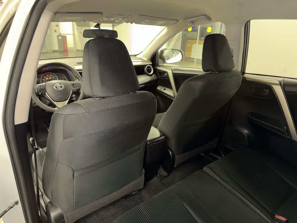 Thumbnail: 2015 Toyota RAV4 - 26