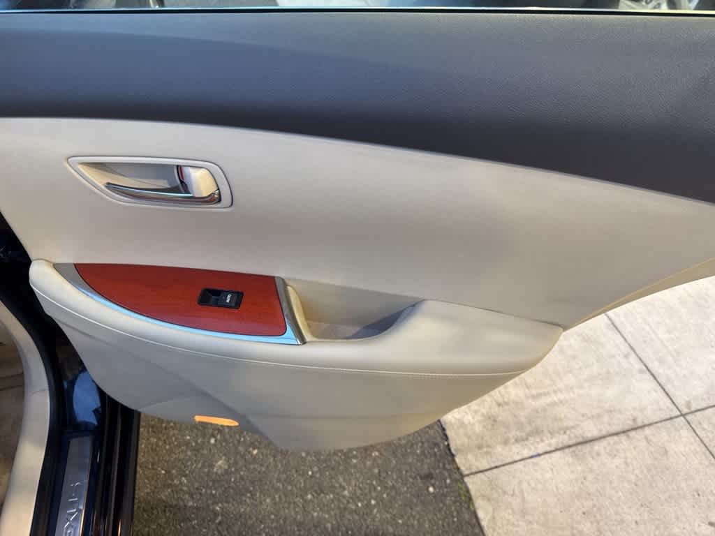 Thumbnail: 2011 Lexus ES - 21