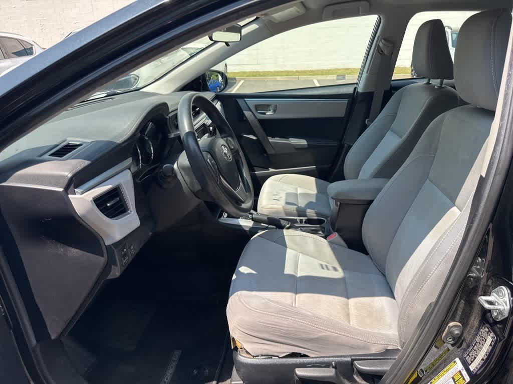 Thumbnail: 2015 Toyota Corolla - 8