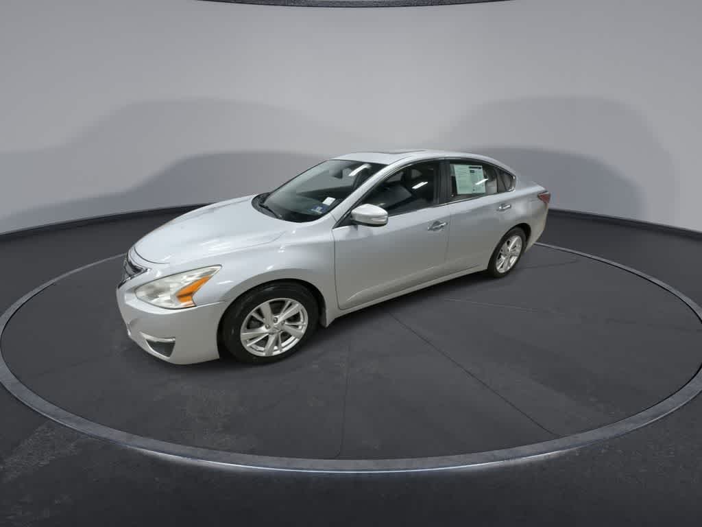 Thumbnail: 2015 Nissan Altima - 4