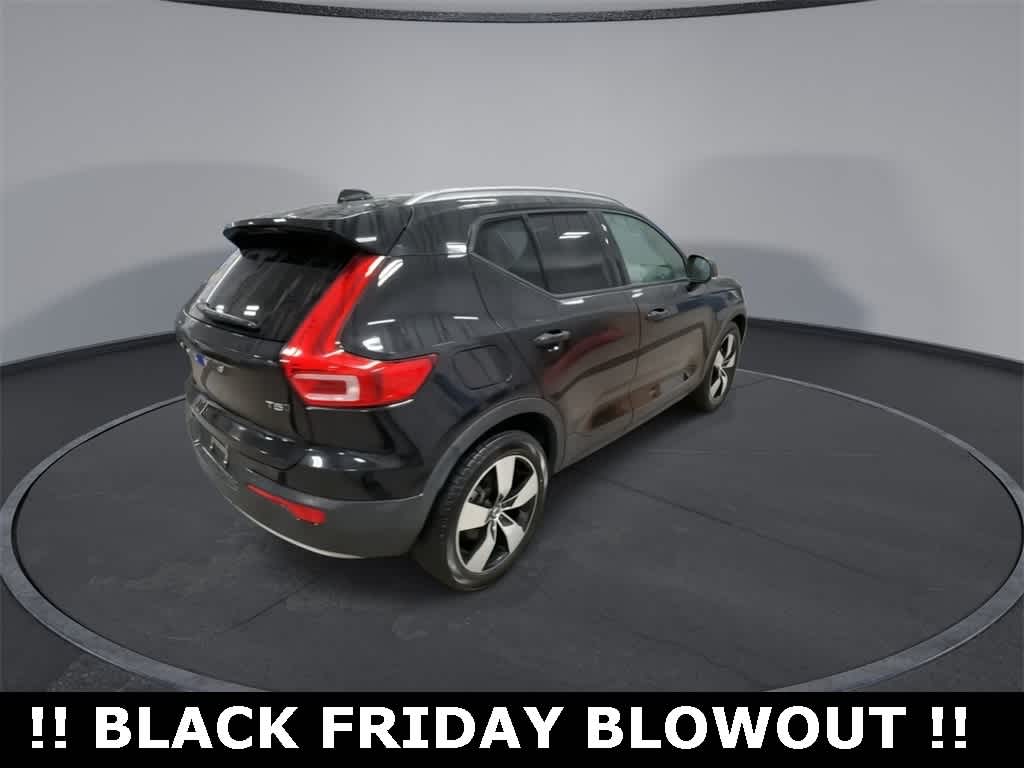 Thumbnail: 2020 Volvo XC40 - 8