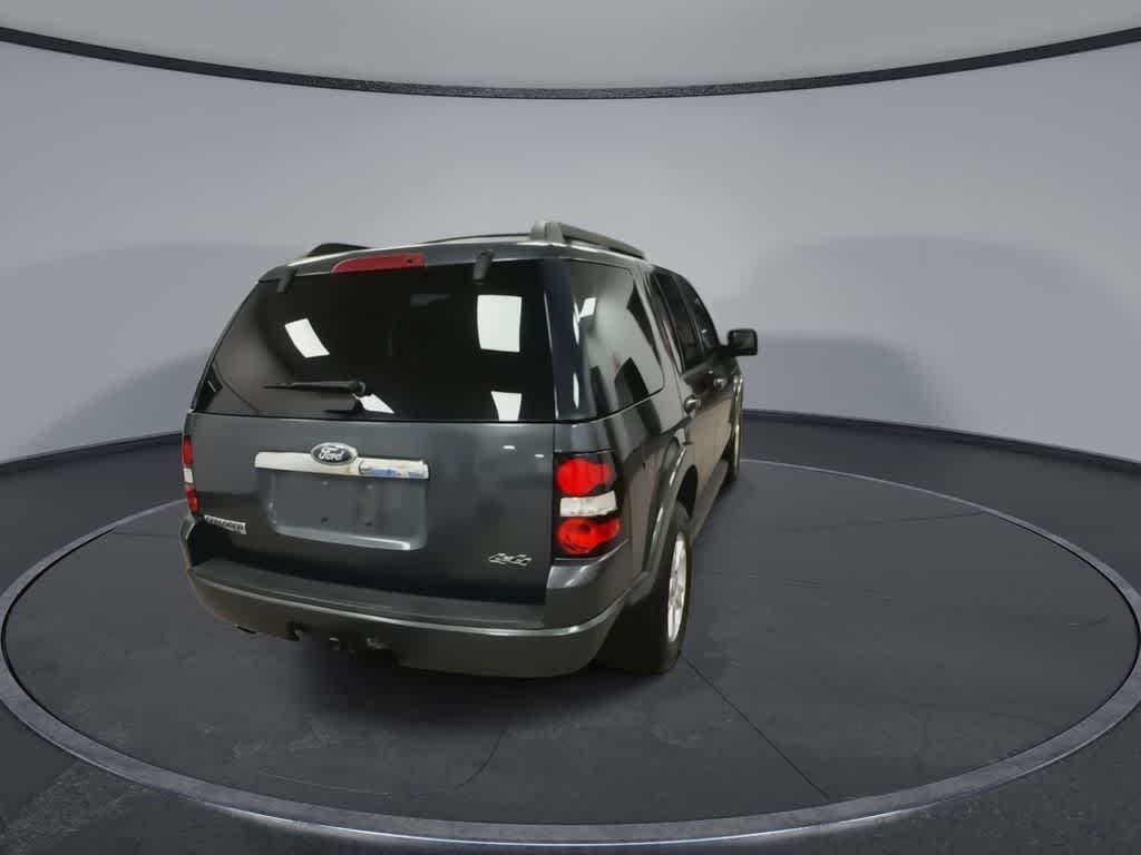 Thumbnail: 2010 Ford Explorer - 8
