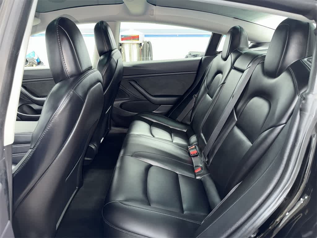 Thumbnail: 2019 Tesla Model 3 - 17